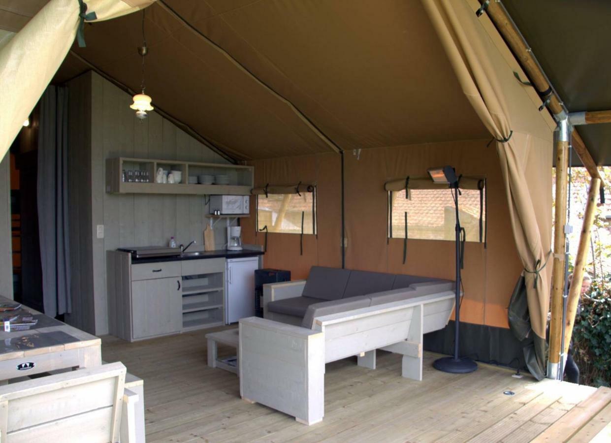 Hotel Glamping Op Het Zeugekot à Beveren  Extérieur photo